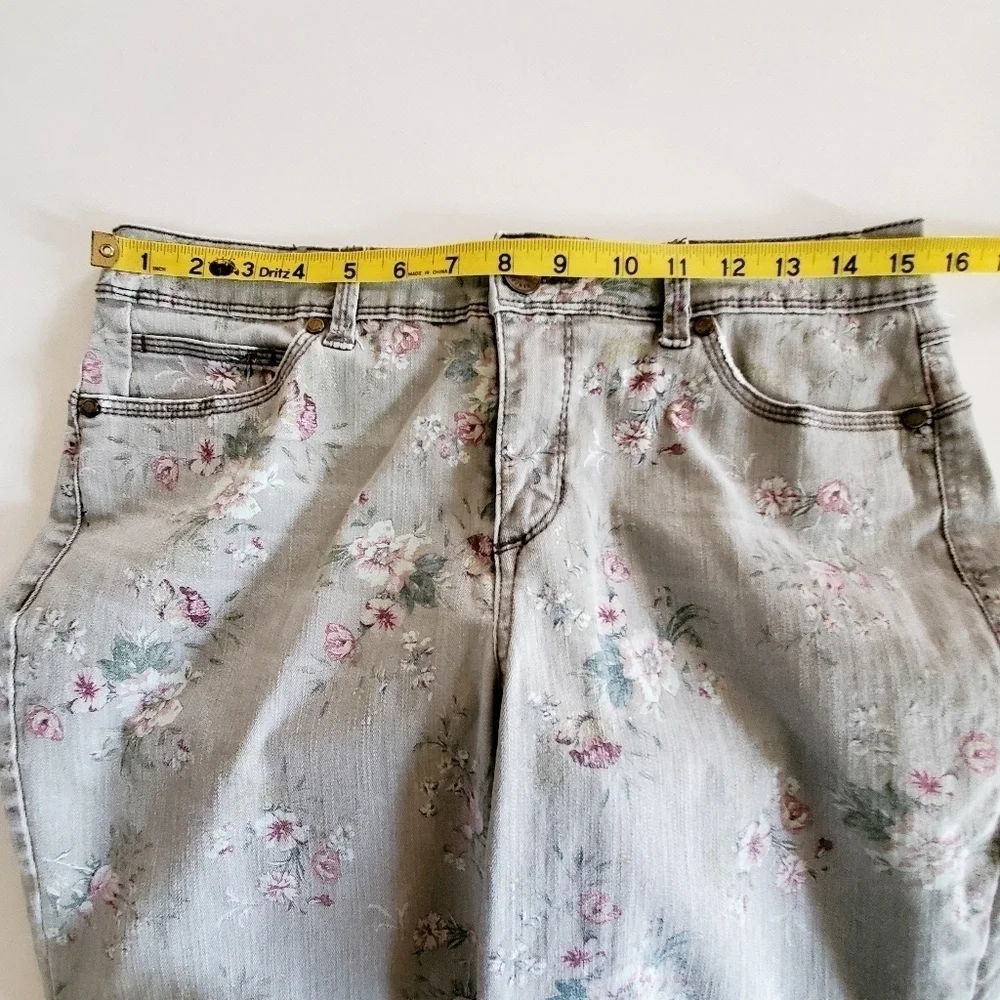 7001 * Bandolino Lisbeth Floral Print Jeans Gray Size 8P - Picture 12 of 15